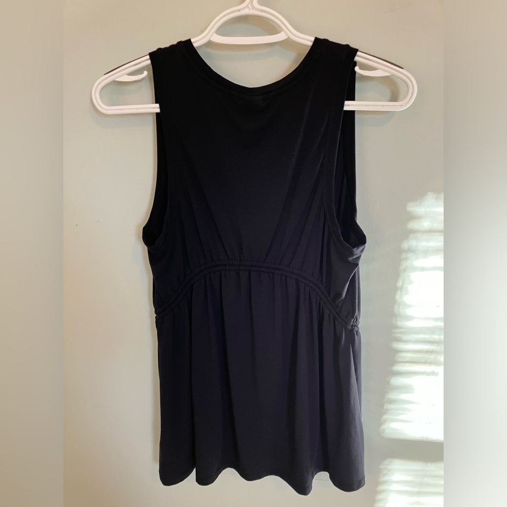 ATHLETA black top women’s size medium